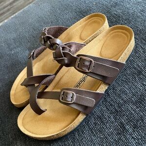 NWT AEROTHOTIC Womens Strappy Slip-On Sandals